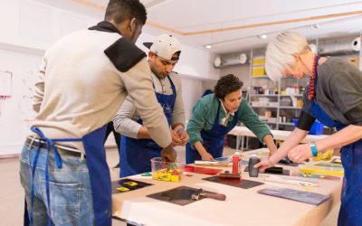 Kunst bringt Menschen zusammen! Schenken Sie Asylsuchenden die Teilnahme an der Kunstwerkstatt im mumok